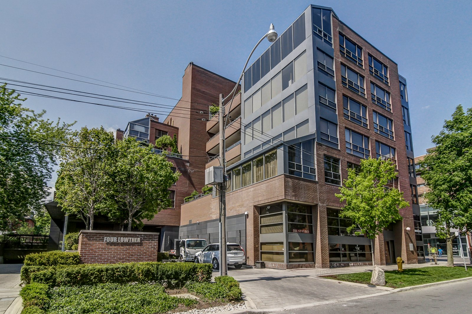 Sold- Toronto Condominium on Lowther Ave.