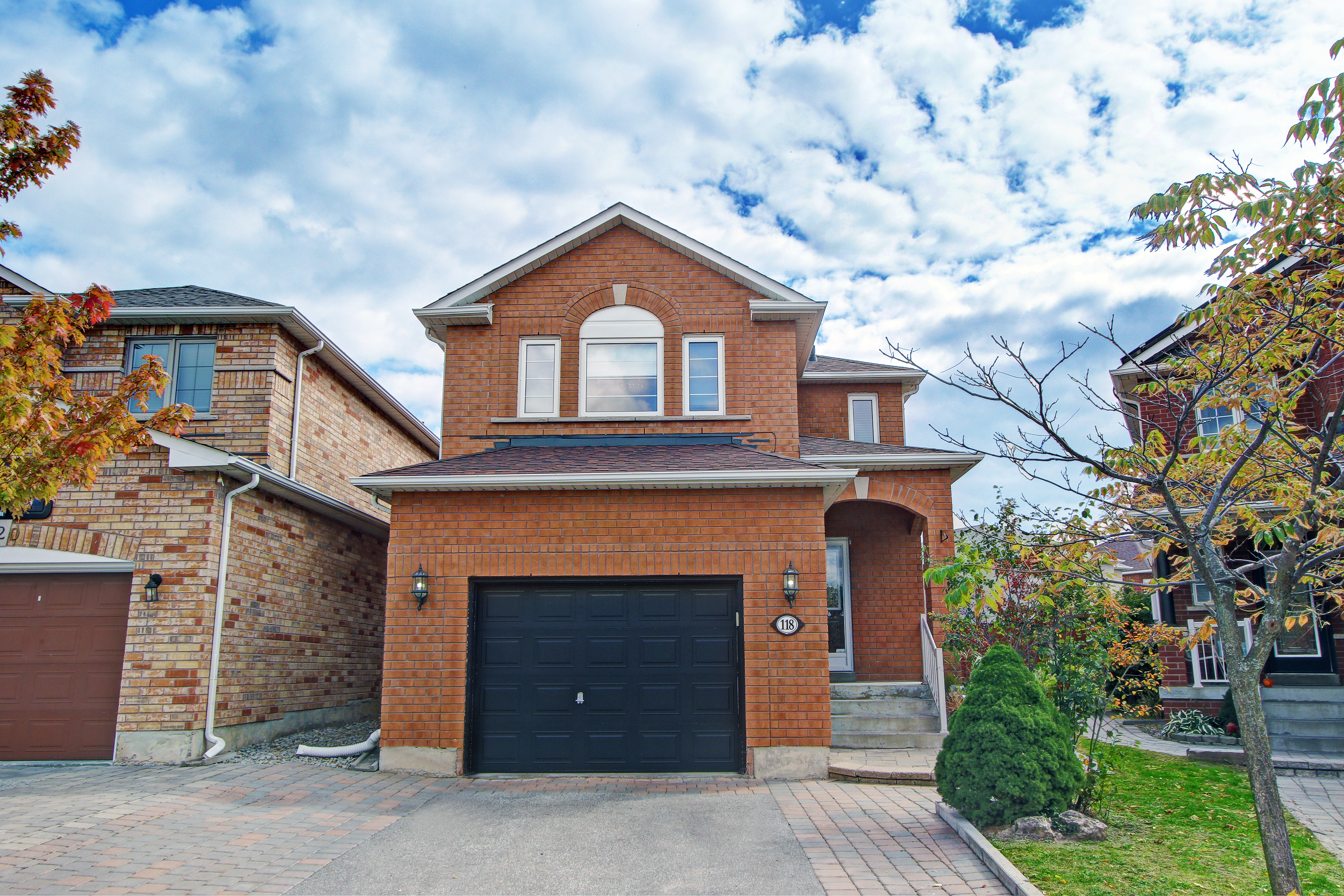 Sold- Maple Detached Home On Purcell Crescent
