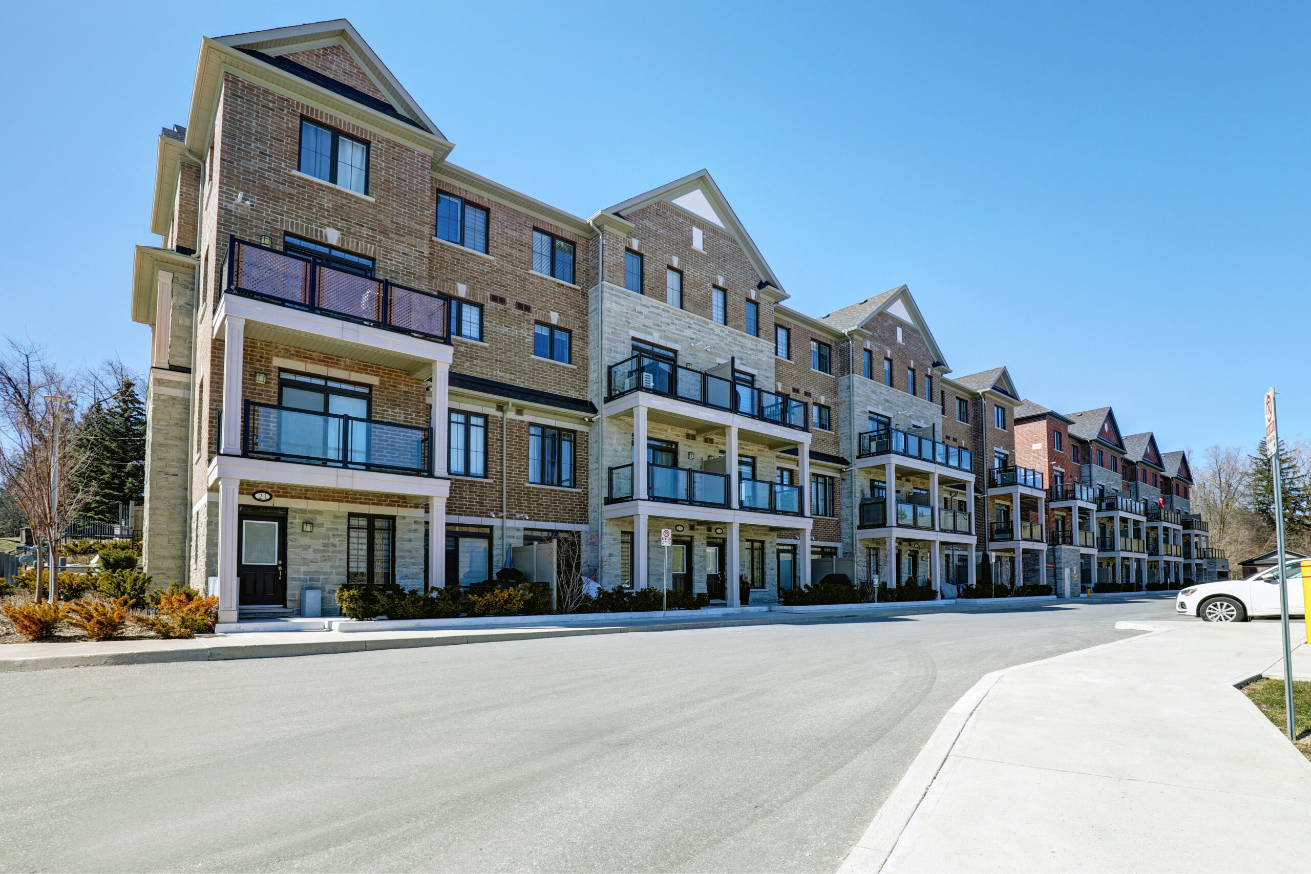 Sold- Condo Townhouse at 198 Pine Grove Rd. in Vaughan