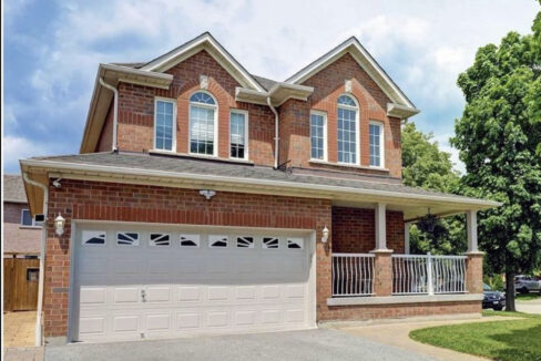 3 BDRM Detached Home now SOLD on Kayla Cres. in Maple. Presented by Dawna Borg, Broker and Team Bellicoso, at RE/MAX Premier Inc., (416) 987-8000