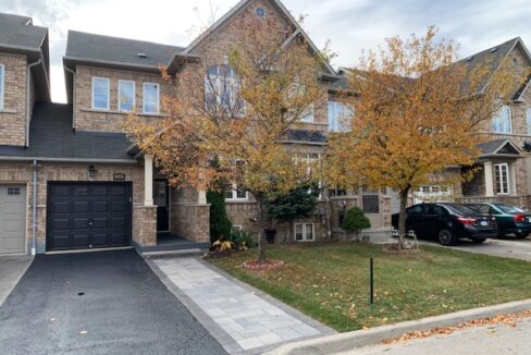 3 Bedroom Townhouse now leased on Waterwind Cres. in Mississauga. Presented by Dawna Borg, Broker or Vito Bellicoso, Sales Representative at RE/MAX Premier Inc., Brokerage (416)987-8000