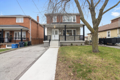 3+1 BDRM Detached Home for Sale at 3287 Gilbert Ave. Presented by Dawna Borg, Broker and Nikki Borg, Aales Representative at RE/MAX Premier Inc., Brokerage (416)987-8000