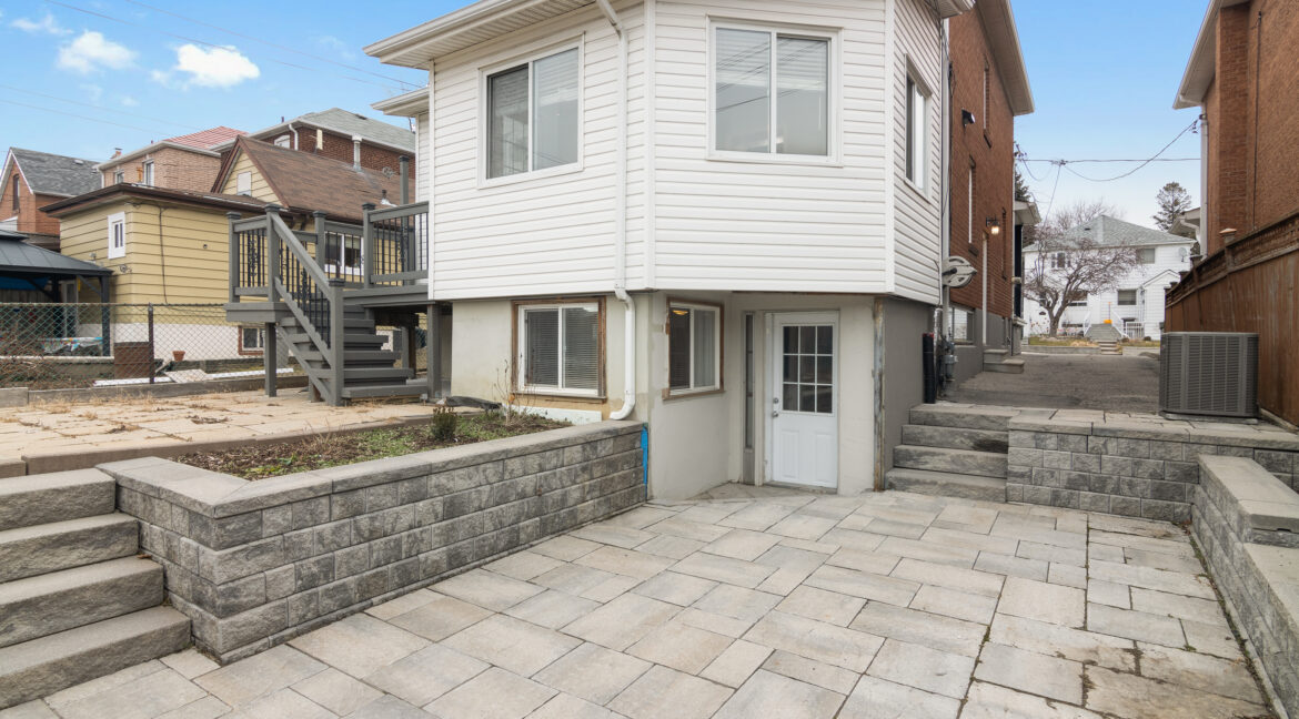 328_Gilbert_Ave_047