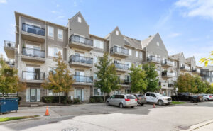 1+1 BDRM Condo Townhouse now soldat 3055 Thomas St in Mississauga. Presented by Dawna Borg, Broker and Vito Bellicoso, Sales Representative at RE/MAX Premier Inc.,  Brokerage (416) 987-8000