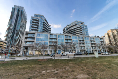 1 BDRM Condo for Sale at 58 Marine Parade Dr 229 in Toronto Presented by Dawna Borg, Broker or Nikki Borg, Sales Representative at RE/MAX Premier Inc., Brokerage (416)987-8000