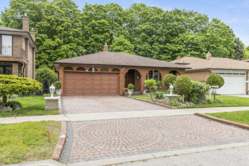 4+1 Bedroom Detached Home for Sale at 23 Eldorado Crt, Toronto. Presented by Dawna Borg, Broker or Nikki Borg, Sales Representative at RE/MAX Premier Inc., Brokerage (416) 987-8000