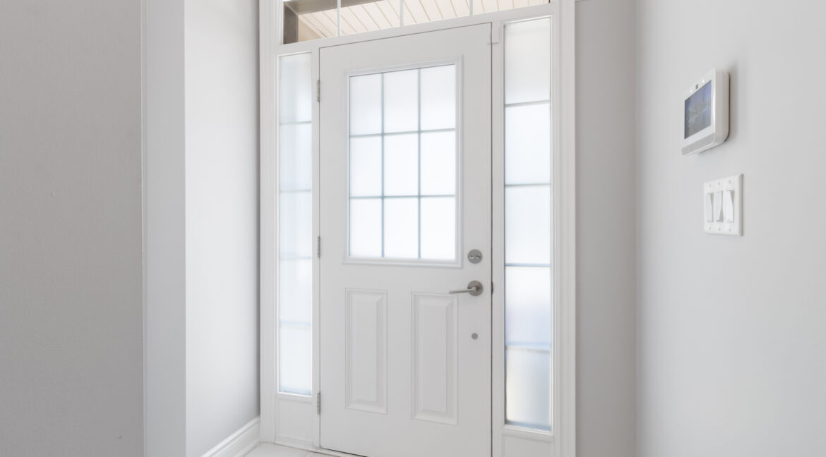 52_Montrose_Blvd_010