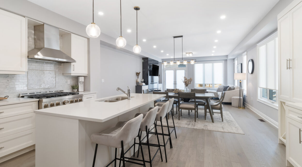 52_Montrose_Blvd_016