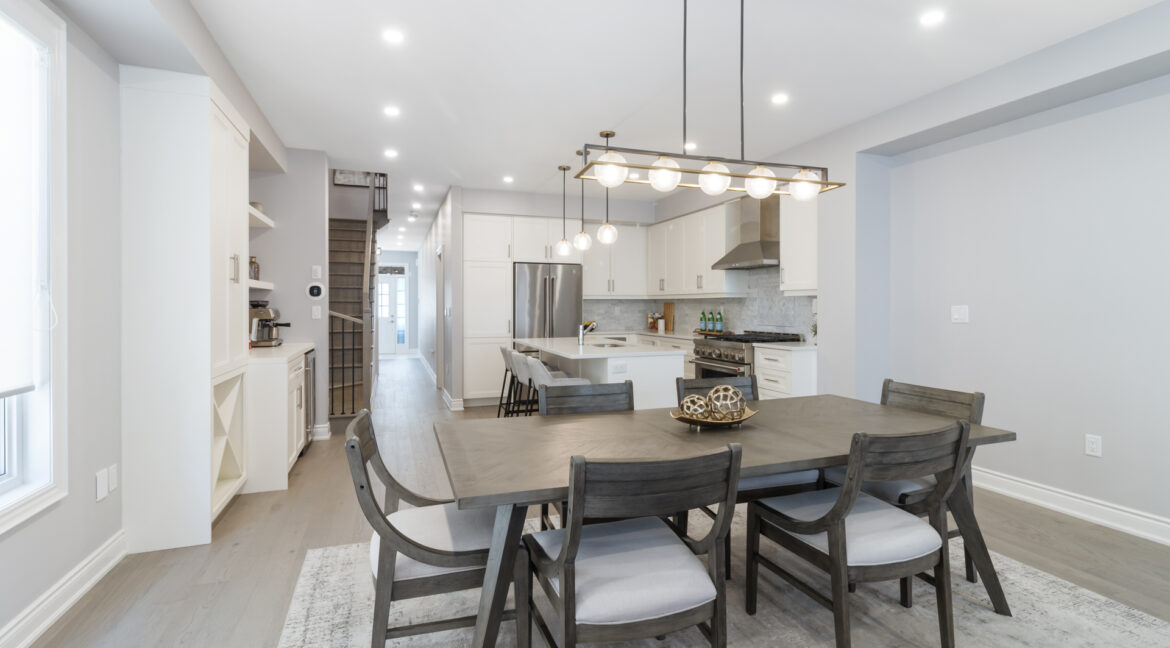 52_Montrose_Blvd_020