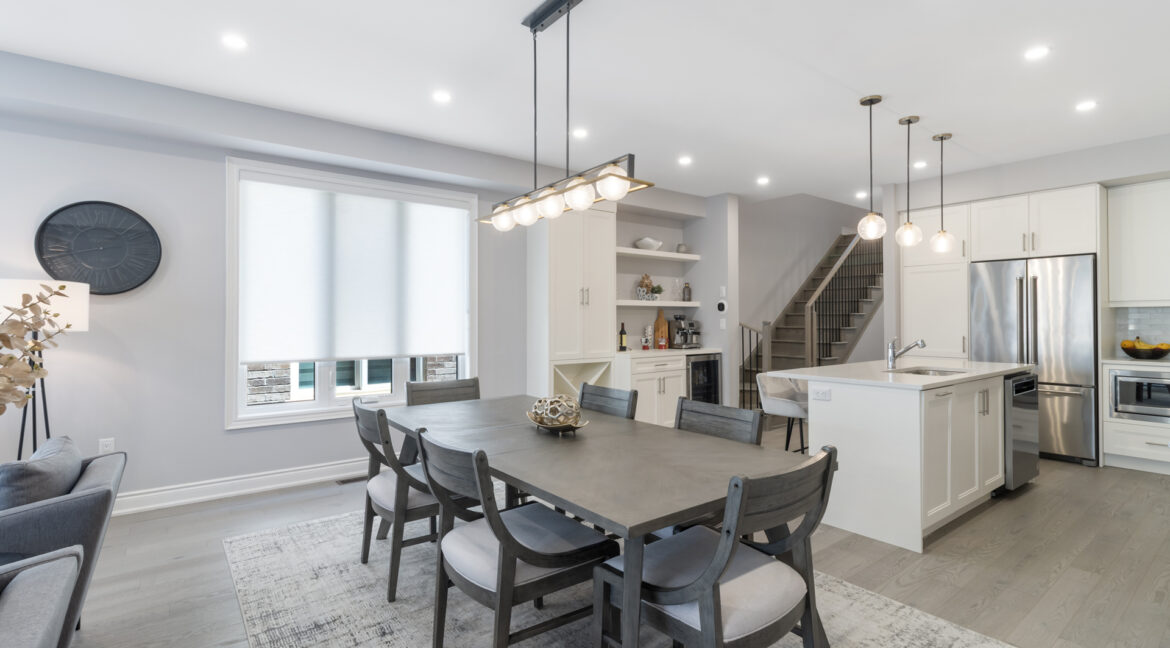 52_Montrose_Blvd_022