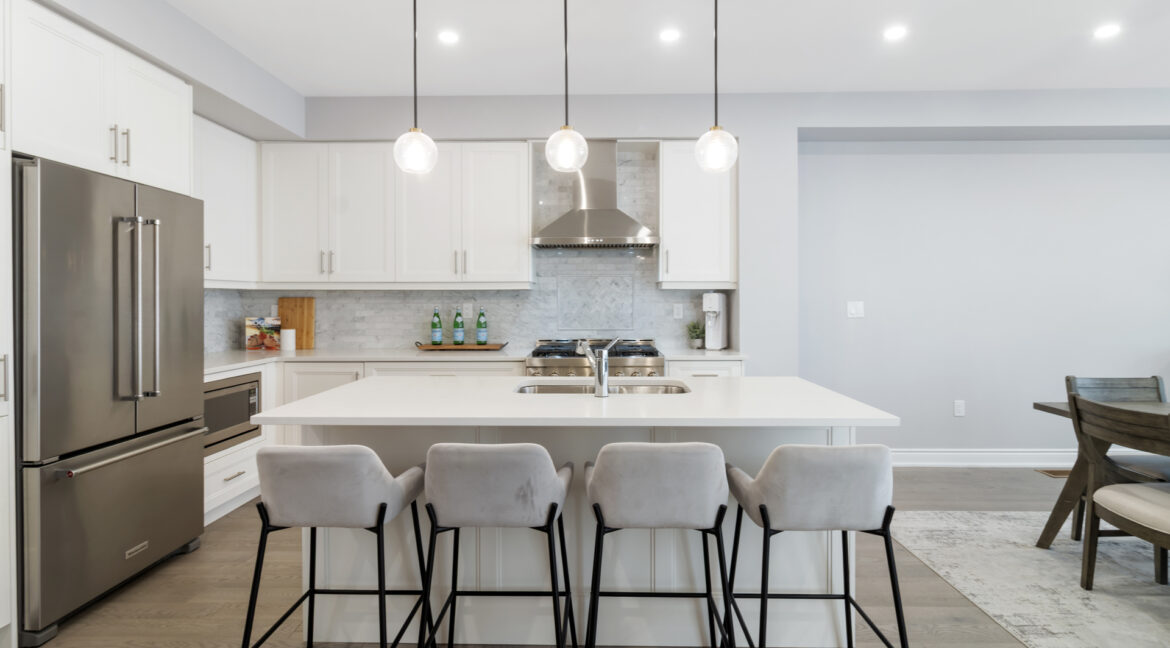 52_Montrose_Blvd_028