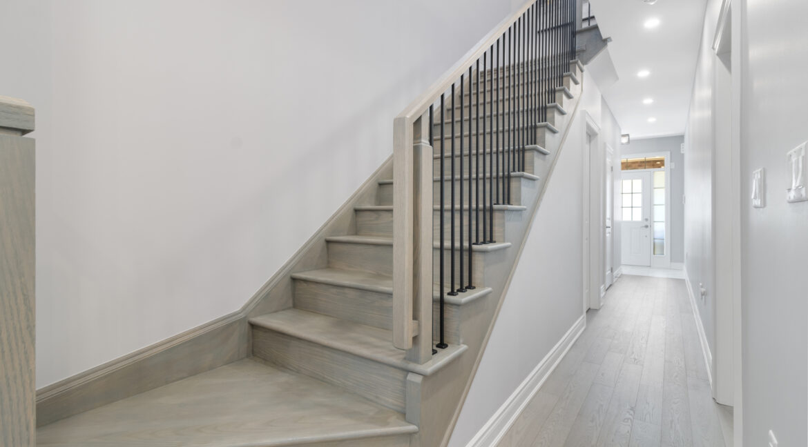 52_Montrose_Blvd_037