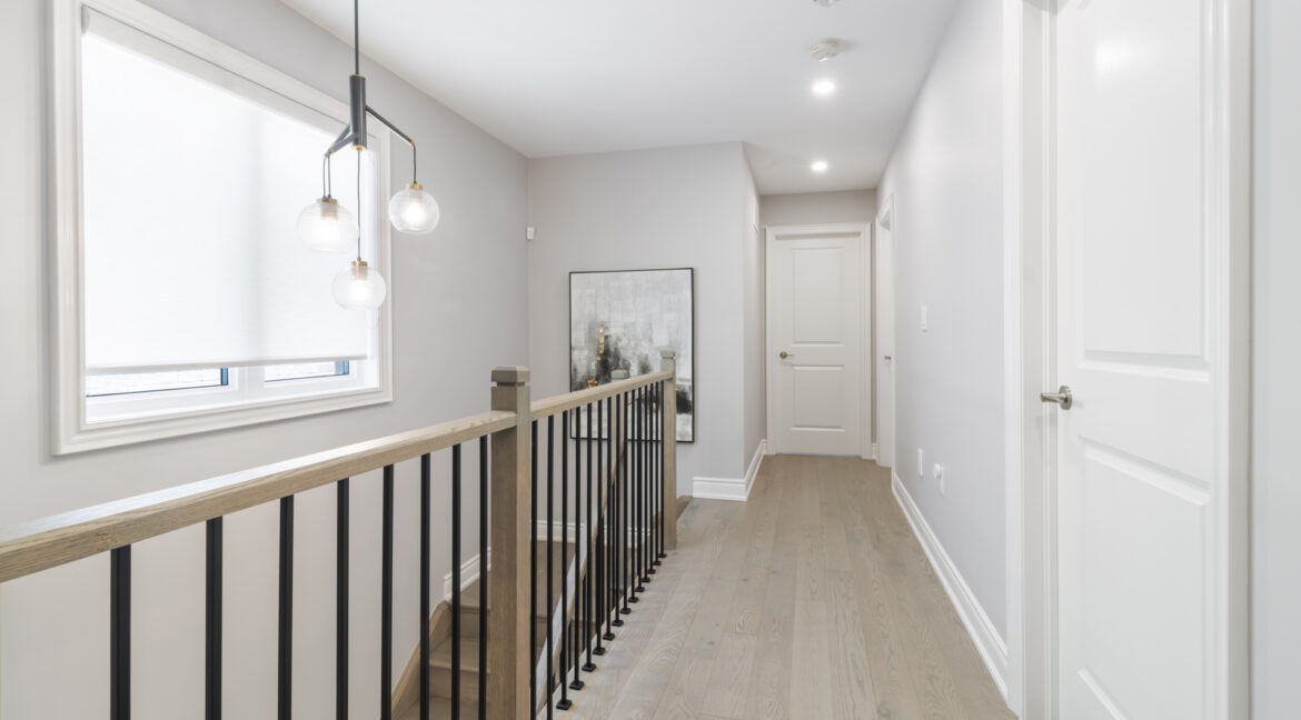 52_Montrose_Blvd_039
