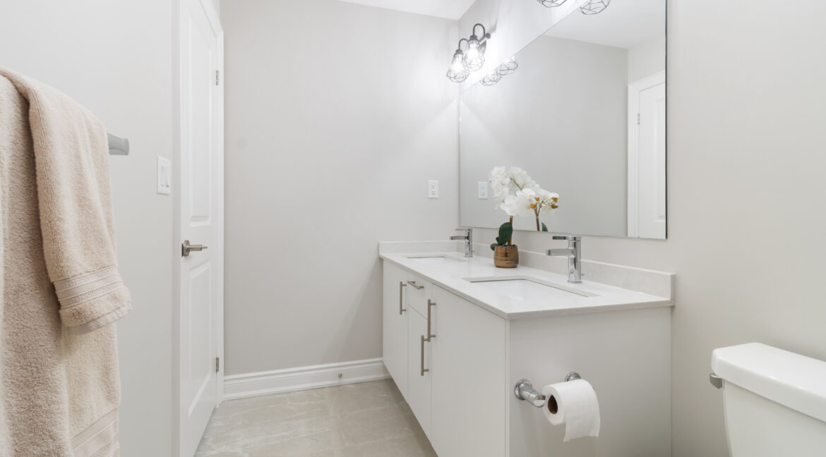 52_Montrose_Blvd_050