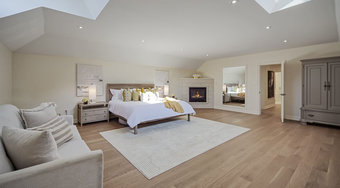 21-BedroomPrimary-2