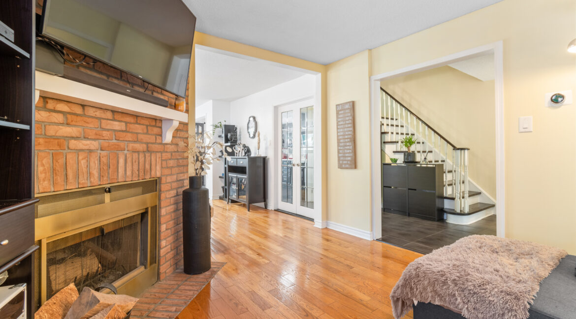26_Ecclestone_Drive_016