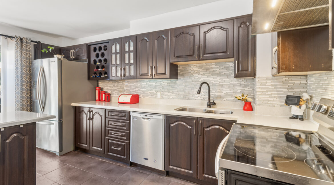 26_Ecclestone_Drive_025