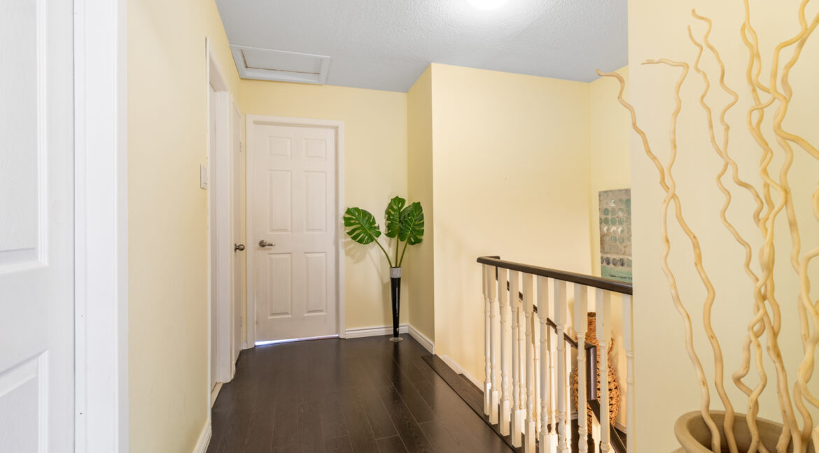 26_Ecclestone_Drive_029