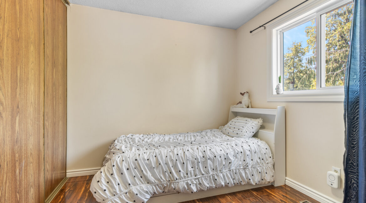 26_Ecclestone_Drive_031