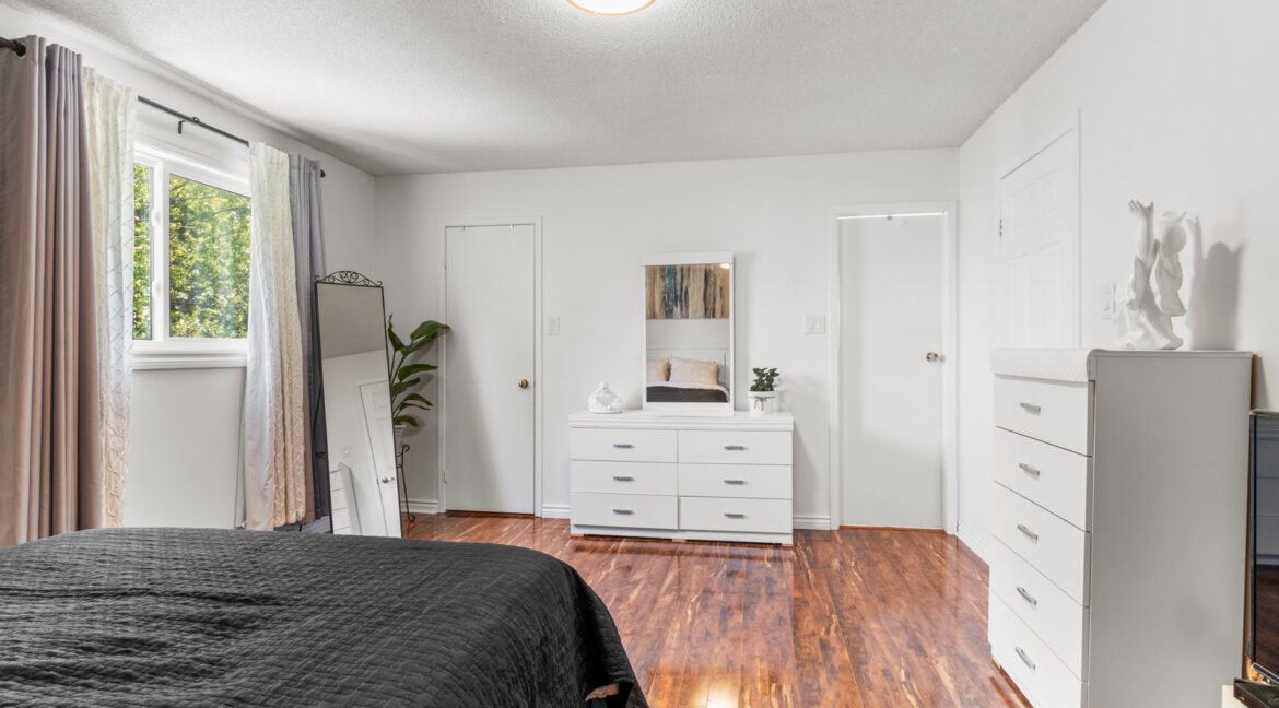 26_Ecclestone_Drive_040