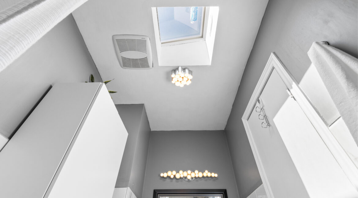 26_Ecclestone_Drive_044