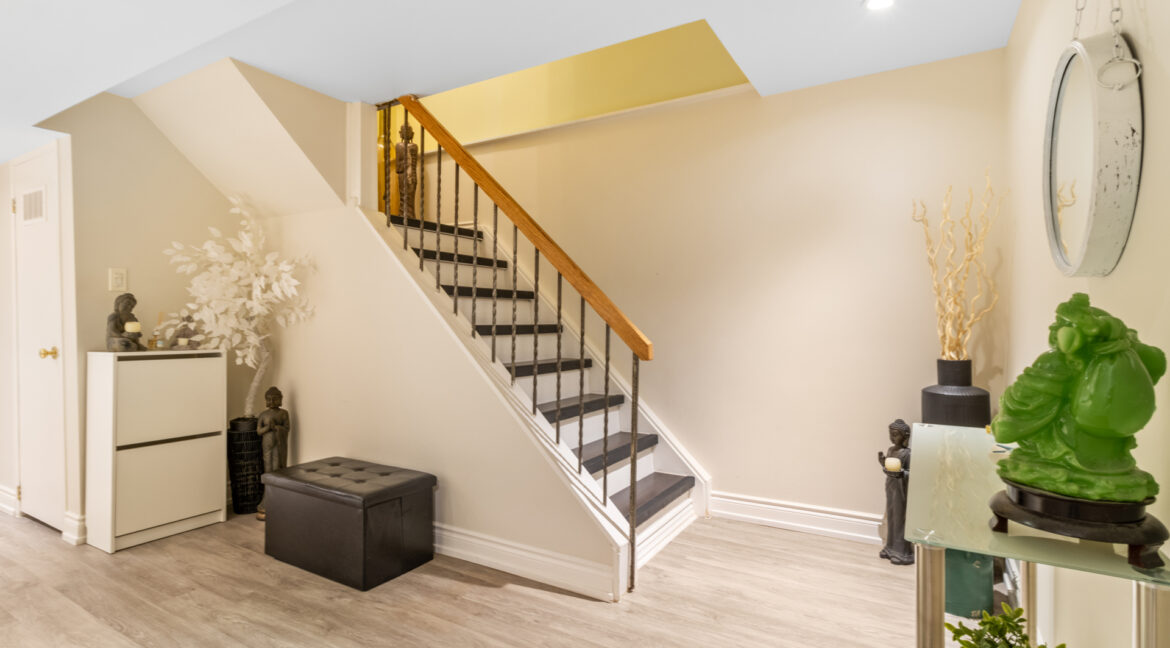 26_Ecclestone_Drive_046