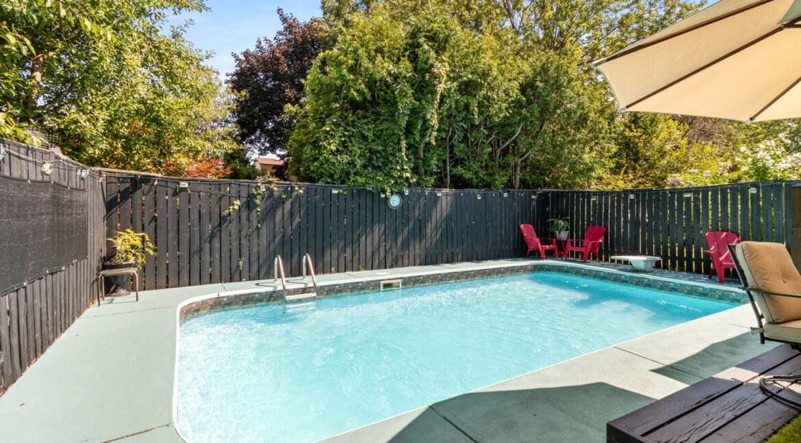 26_Ecclestone_Drive_059