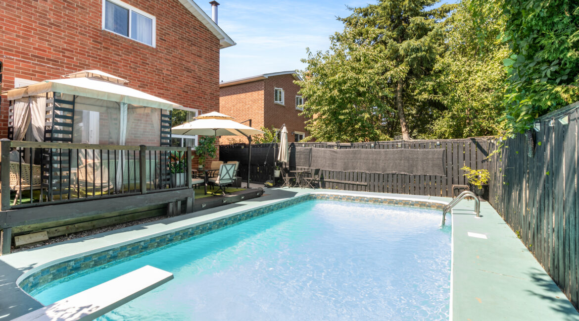 26_Ecclestone_Drive_061