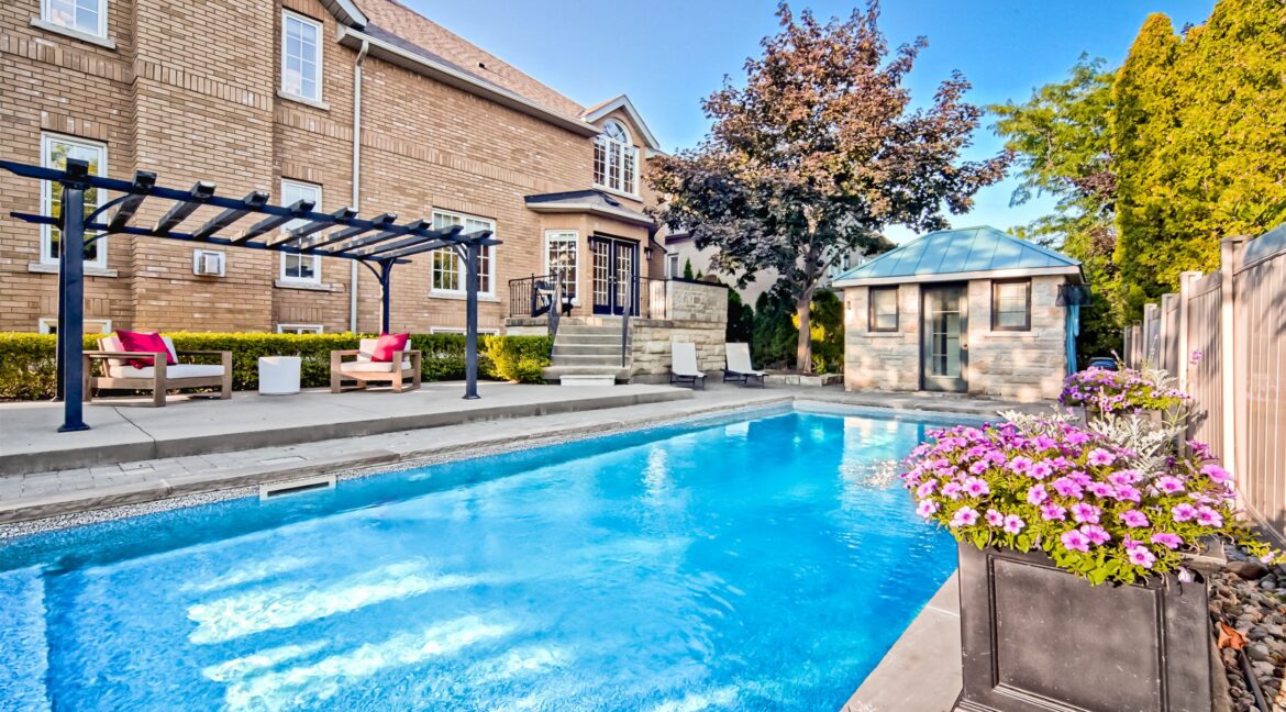40-House_Backyard-3