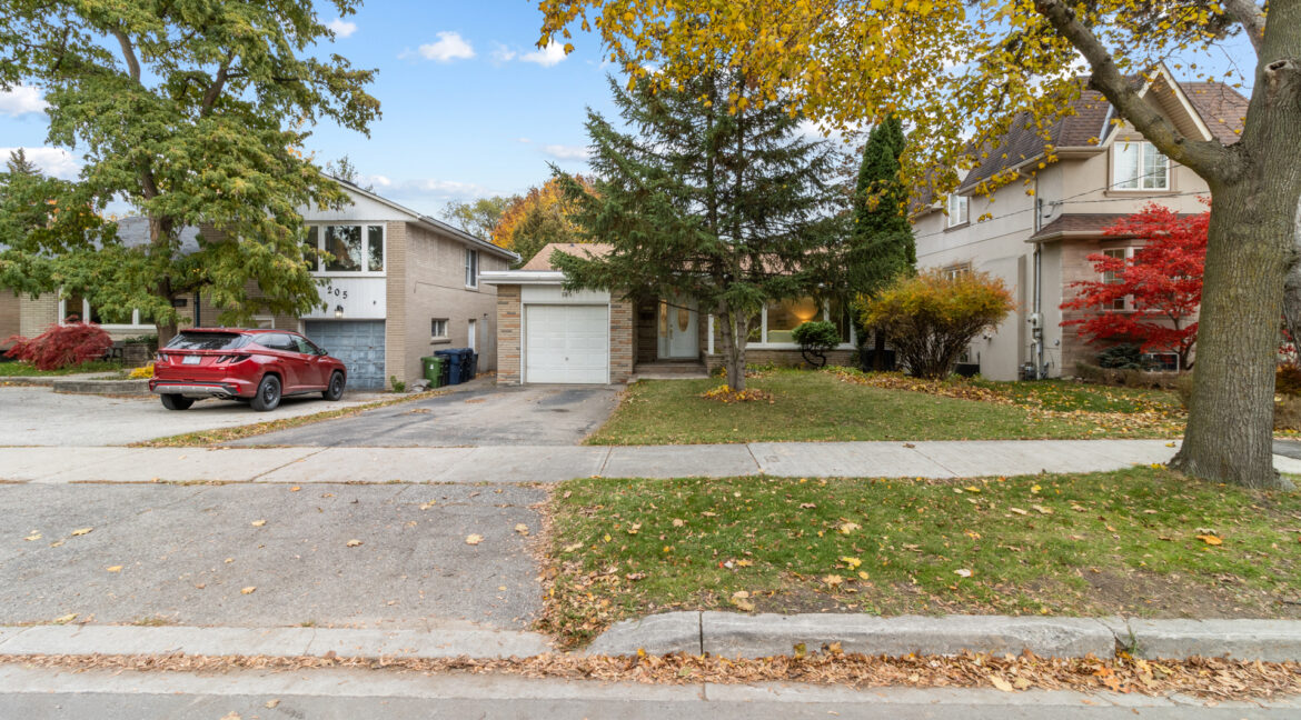 203_Martin_Grove_Road_001