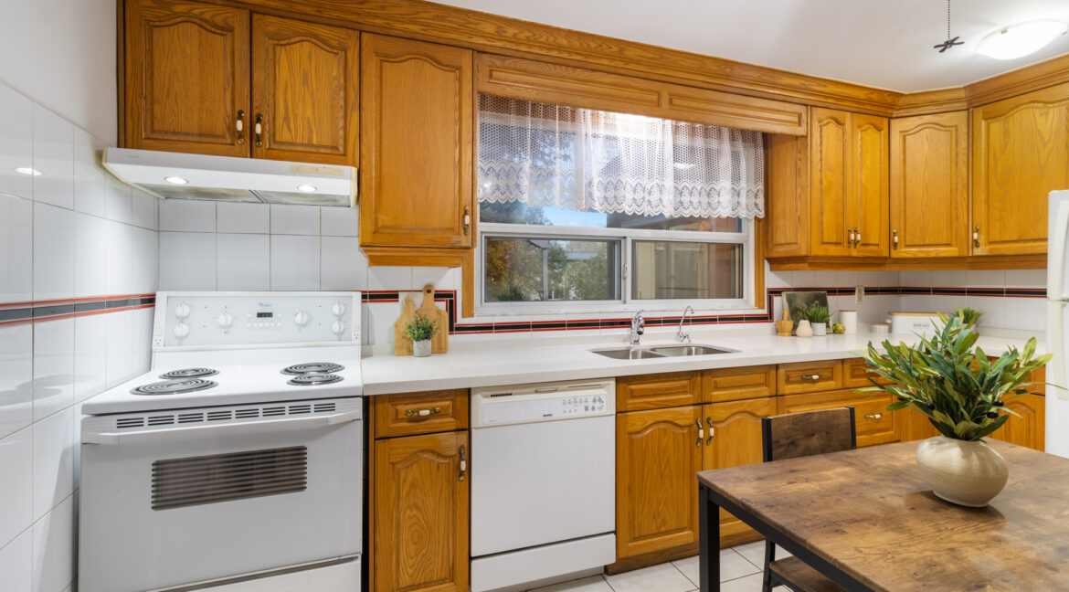 203_Martin_Grove_Road_028