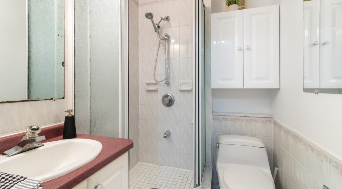 203_Martin_Grove_Road_038