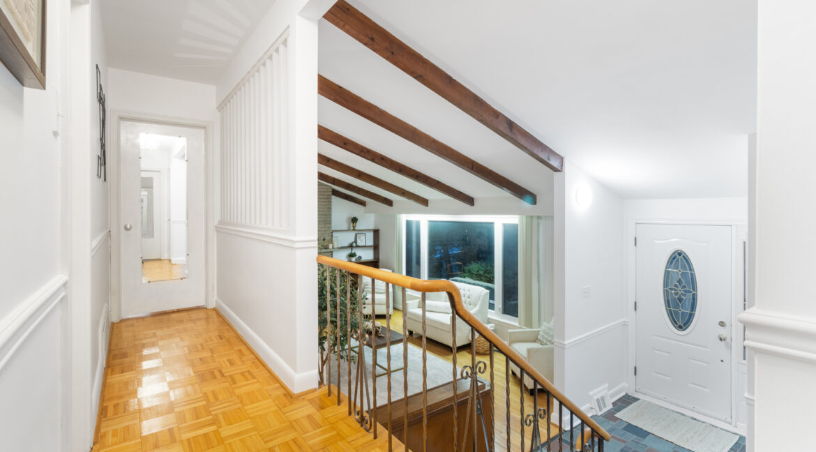 203_Martin_Grove_Road_040