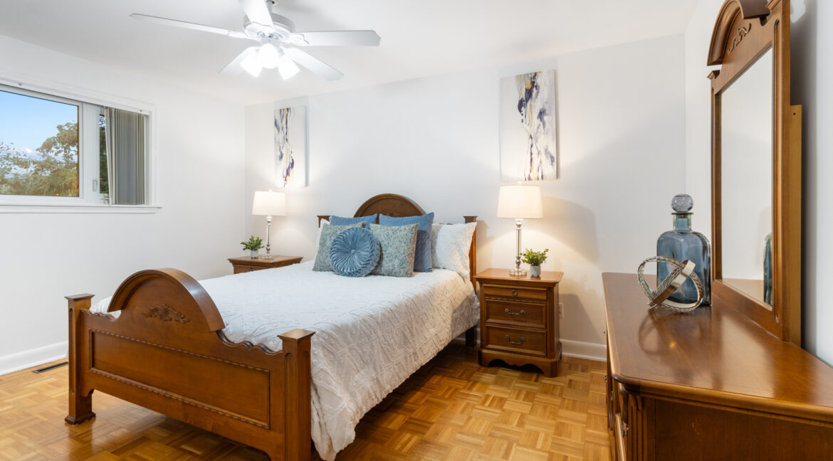 203_Martin_Grove_Road_042