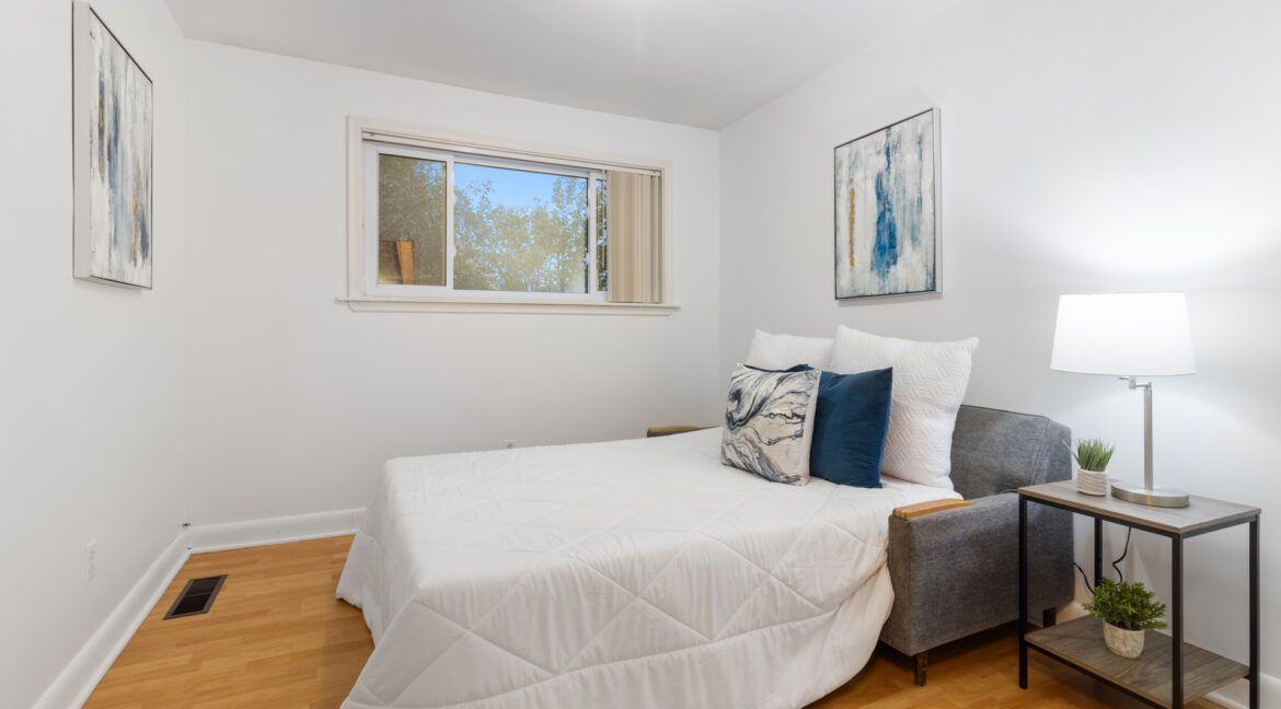 203_Martin_Grove_Road_046