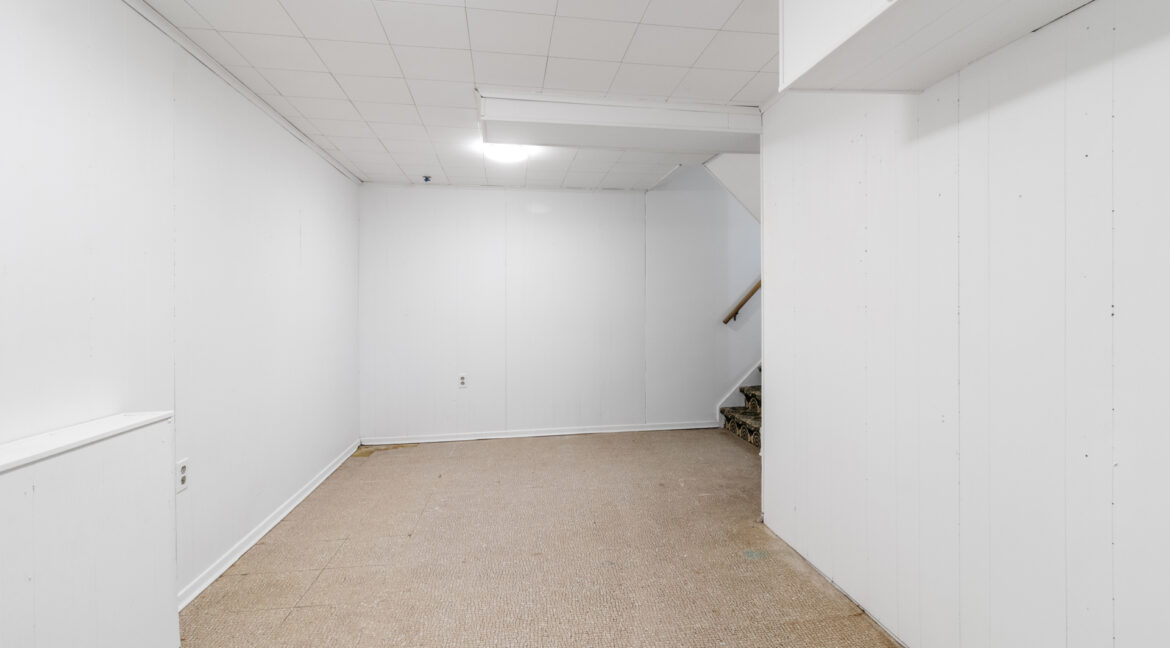 203_Martin_Grove_Road_054