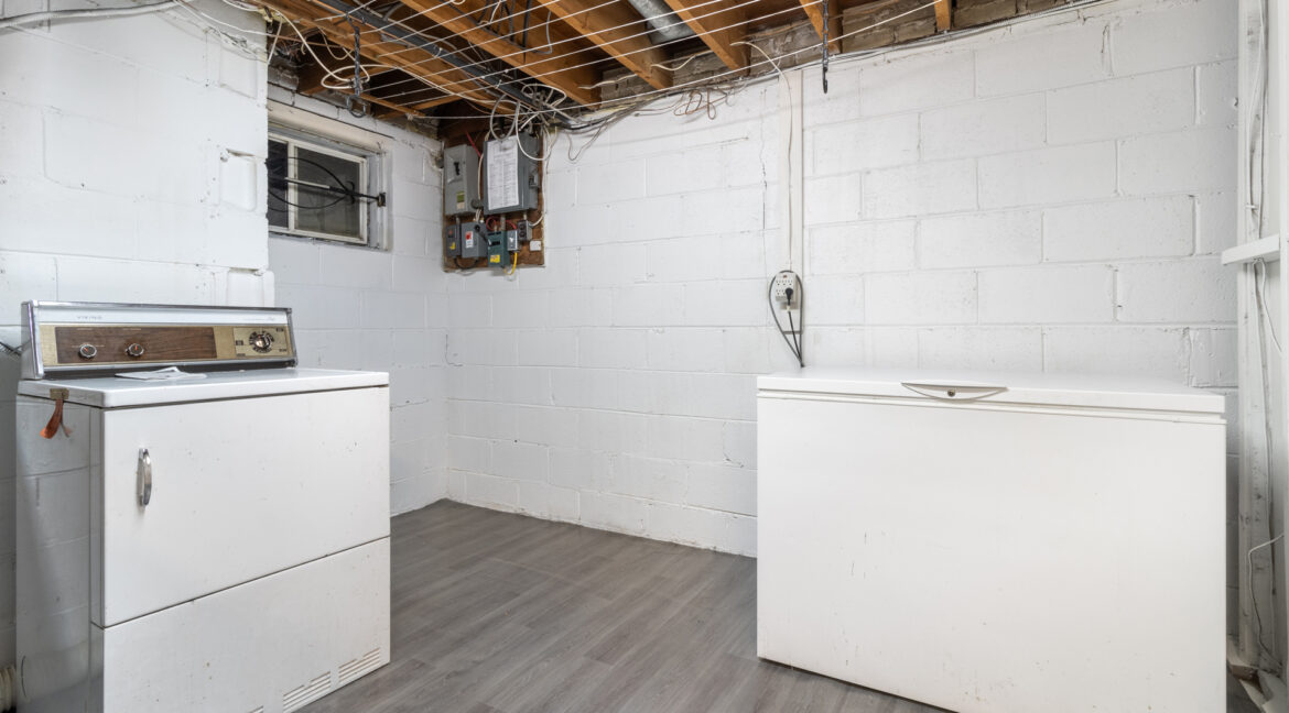 203_Martin_Grove_Road_056