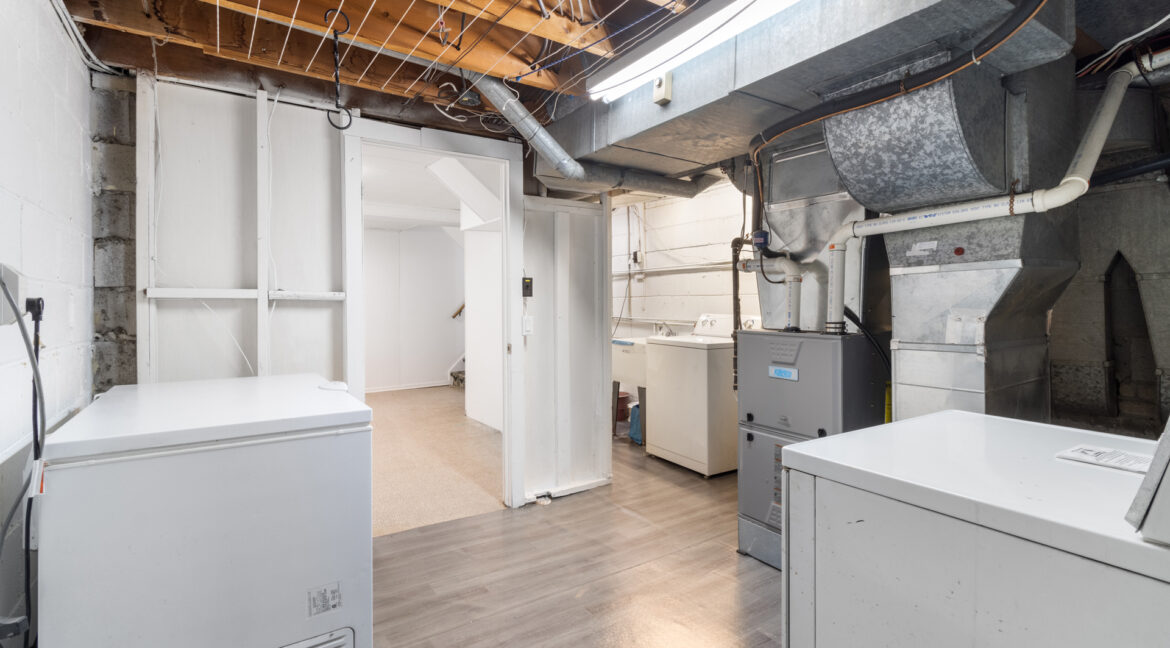 203_Martin_Grove_Road_057