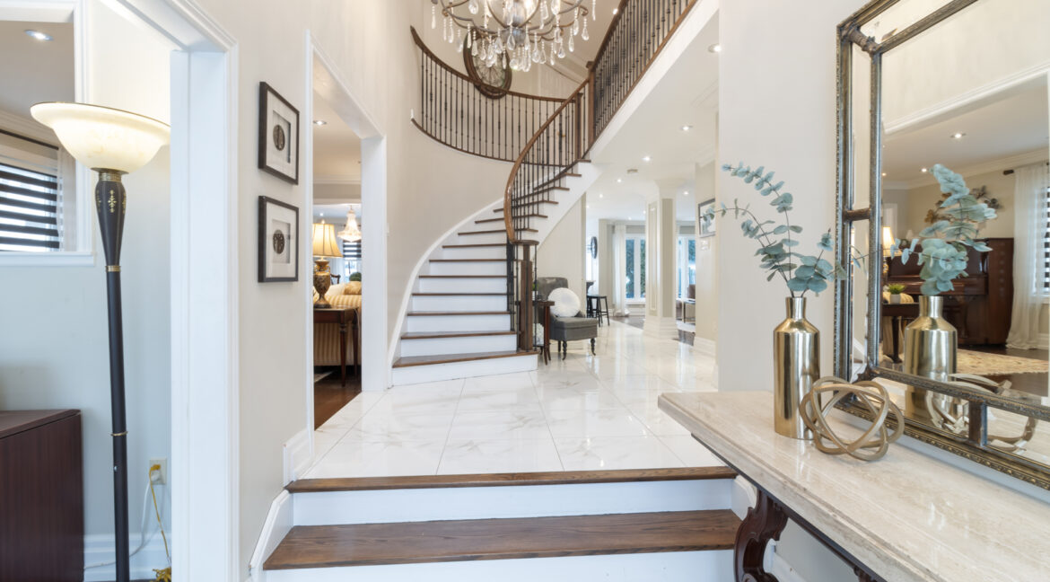 48_Vaughan_Mills_Road_011