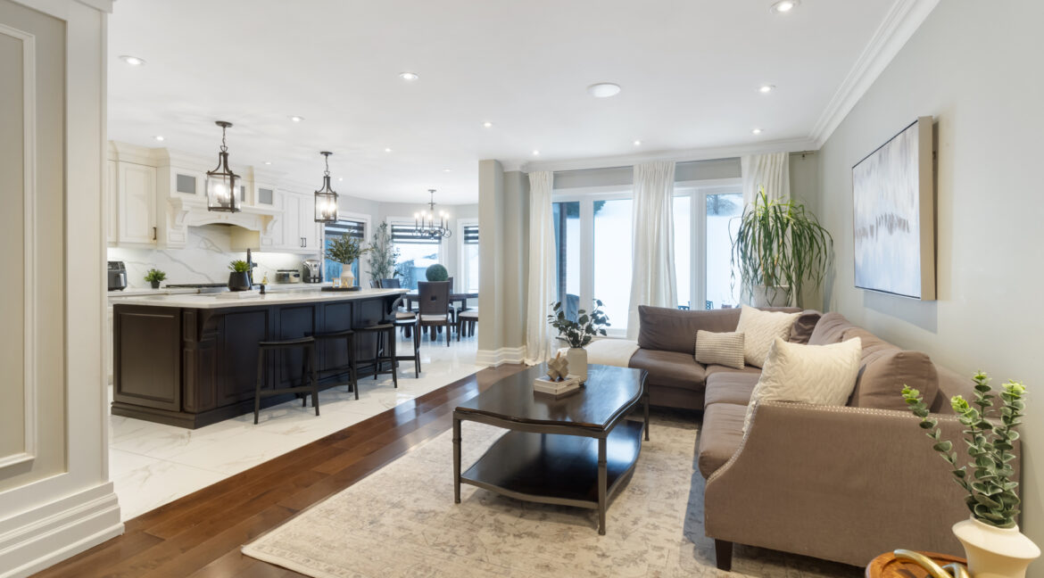 48_Vaughan_Mills_Road_022