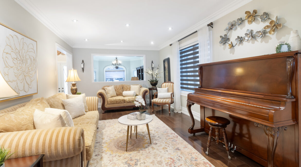 48_Vaughan_Mills_Road_036