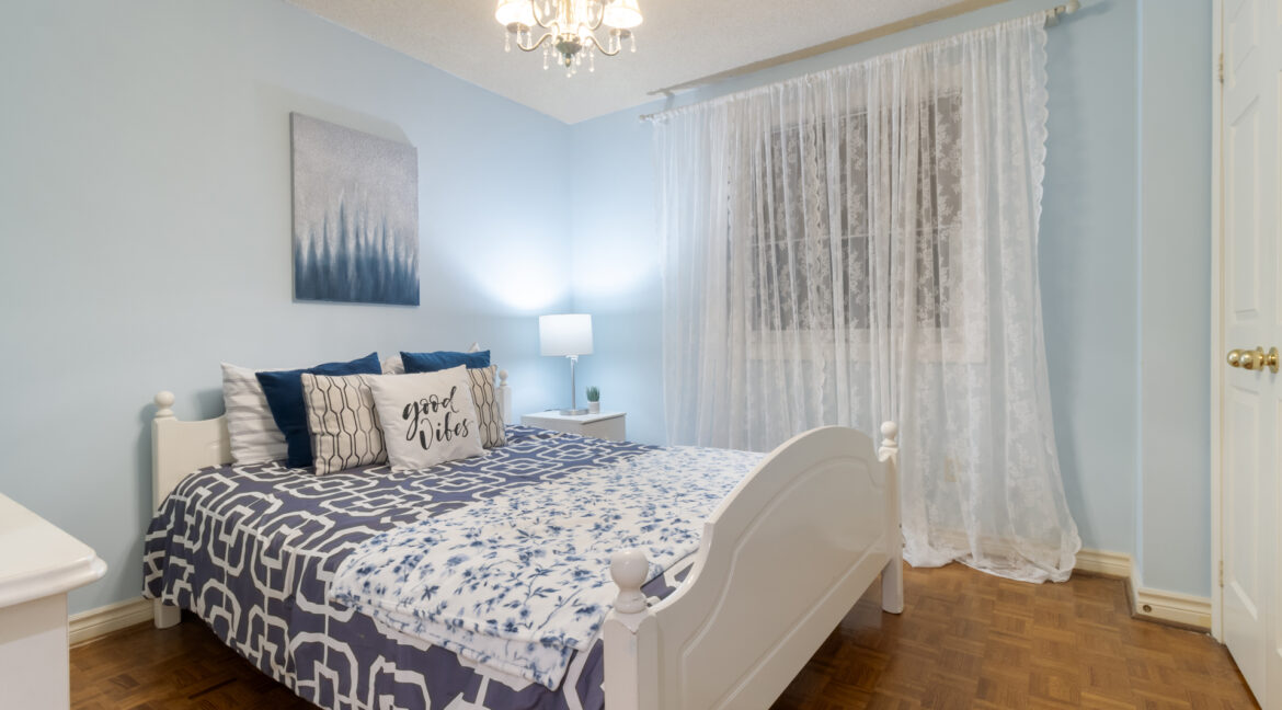 48_Vaughan_Mills_Road_055