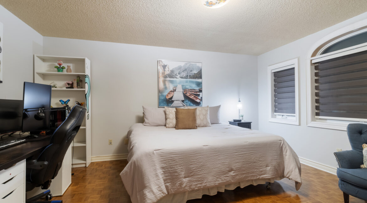 48_Vaughan_Mills_Road_059