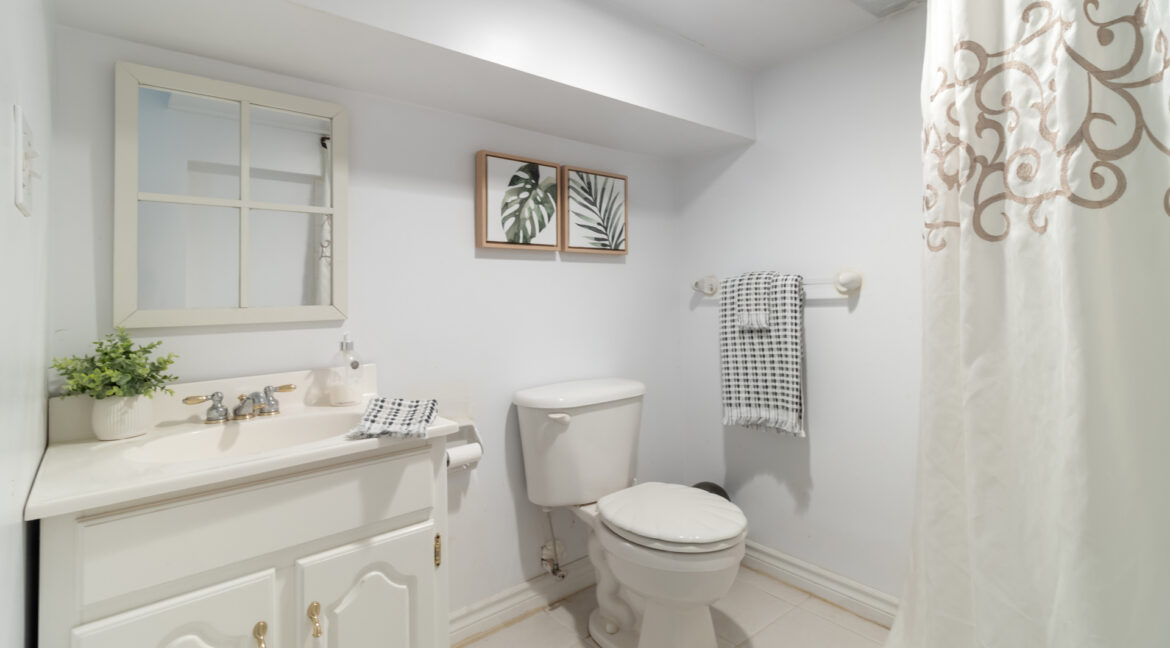 48_Vaughan_Mills_Road_068