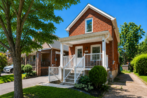 2+1 Bedroom Detached Home for Sale 224 John Street Toronto. Presented by Dawna Borg, Broker, Vito Bellicoso, Sales Representative and Natalie Bellicoso, Sales Representative at REMAX Premier Inc., (416) 987-8000