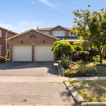 4+1 Bedroom Detached Home for Sale at 28 Marevan Place in Woodbridge. Presented by Dawna Borg, Broker and Nikki Borg, Sales Representative at REMAX Premier Inc., Brokerage (416) 987-8000