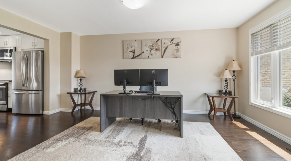 426_Maplegrove_Avenue_015