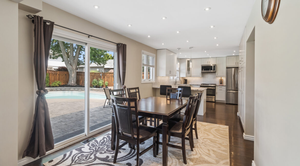 426_Maplegrove_Avenue_027