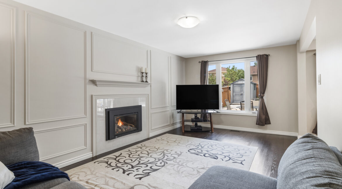 426_Maplegrove_Avenue_030
