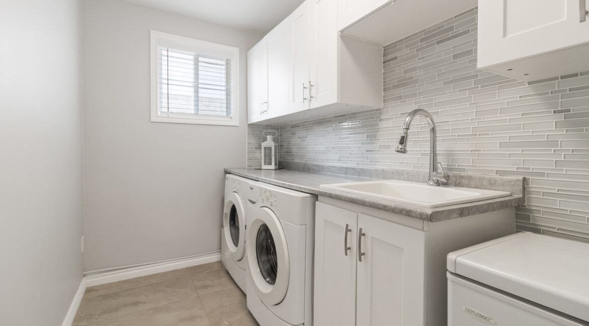 426_Maplegrove_Avenue_033